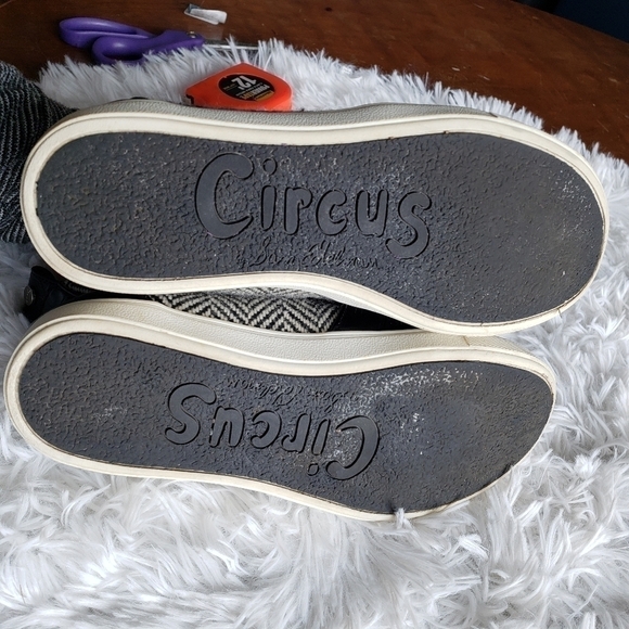 Sam Edelman Jadyn Fashion Sneaker - Picture 5 of 7